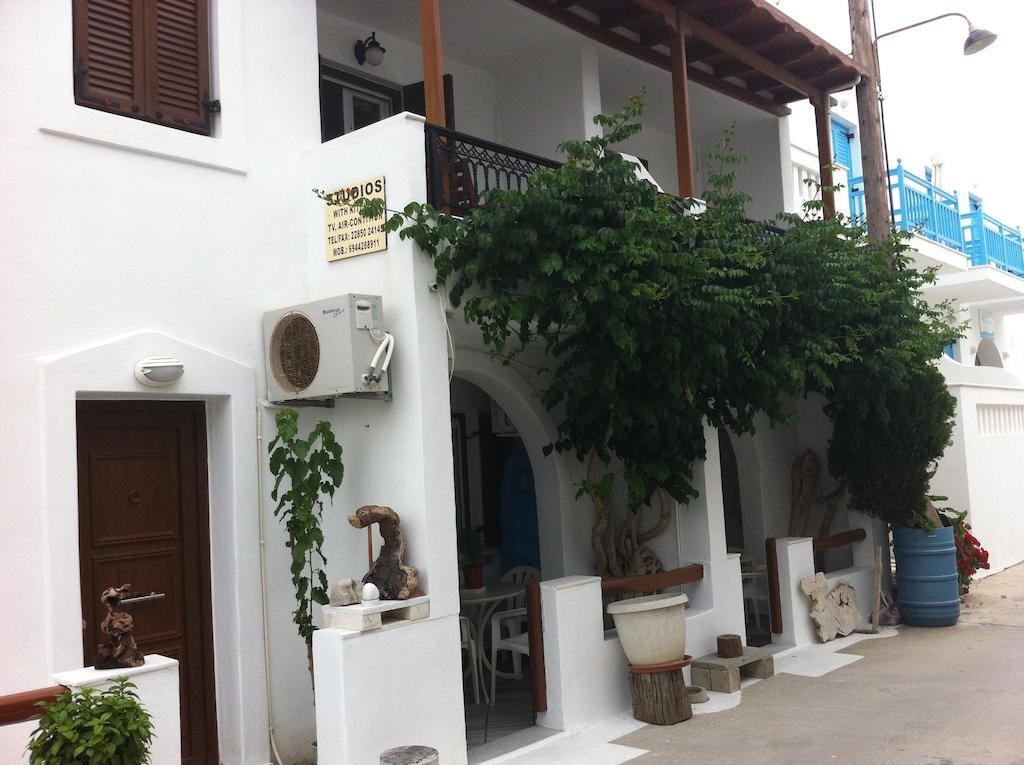 Studios Gabriel Agia Anna  外观 照片
